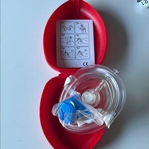 CPR Rescue Mask Kit: Adult/Child Resuscitator; Hard Case; Medical Mask; Gloves